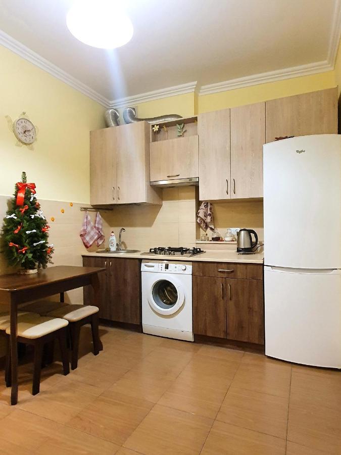 Homey Apartment On Vicheva Str. Lviv Exterior photo