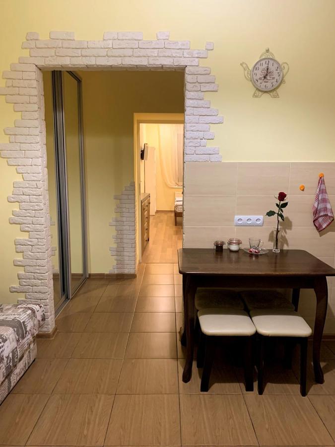 Homey Apartment On Vicheva Str. Lviv Exterior photo